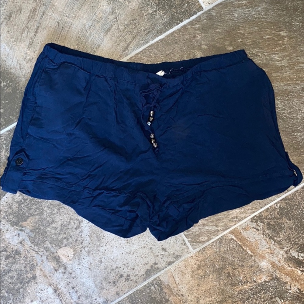 3/$8 Vanilla Star Shorts